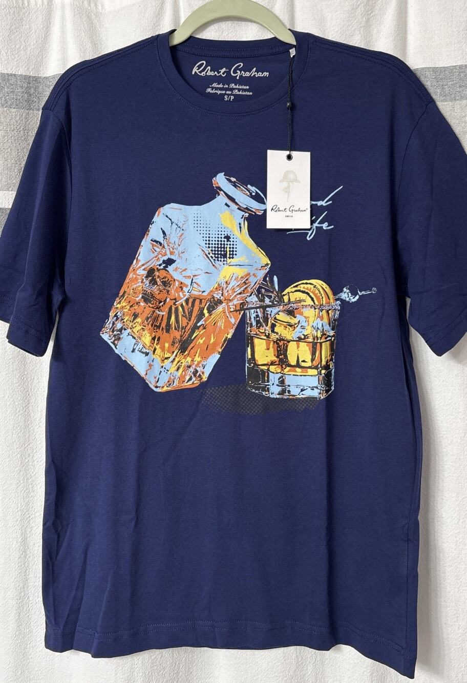 NWT Robert Graham Barrel Aged Whiskey Pour Men’s Tee Shirt Small Navy $98